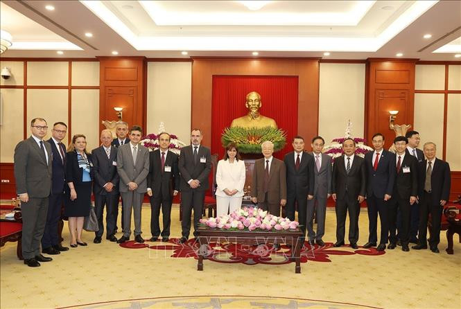 Tong Bi thu Nguyen Phu Trong tiep Tong thong Hy Lap Katerina Sakellaropoulou-Hinh-4