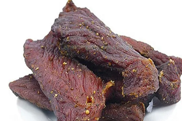 Để thưởng thức món thịt trâu gác bếp Điện Biên ngon đúng điệu, không thể thiếu nước chấm. Thịt trâu gác bếp này theo đúng truyền thống sẽ chấm với chẩm chéo. Ảnh: Monngonmienbac.net.