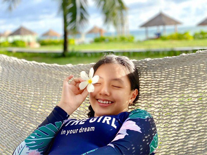 Suti - Co be mum mim “Bo oi minh di dau the” gio thanh thieu nu-Hinh-2