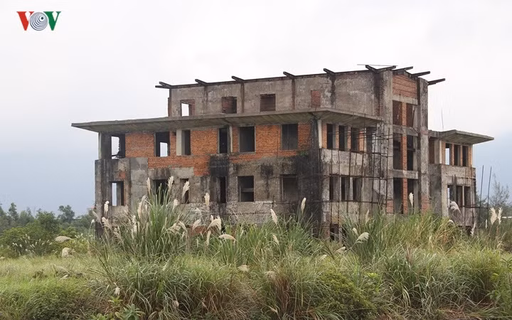 Đến cuối năm 2015, Ban quản lý Khu kinh tế tỉnh Hà Tĩnh đã quyết định thu hồi chứng nhận đầu tư của dự án Nhà máy thép Vạn Lợi sau gần 7 năm chậm tiến độ.