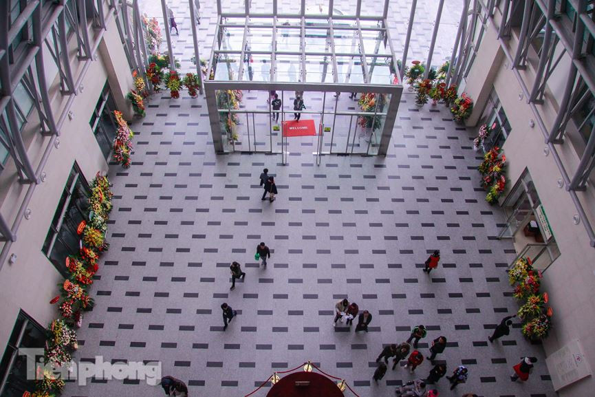 Cụm tòa nhà Trung tâm Bệnh viện Trung ương Quân đội 108 là một công trình y tế kỹ thuật cao có kiến trúc đẹp, bền vững, hiện đại thân thiện với môi trường, hài hòa với cảnh quan xung quanh từ mọi tầm nhìn phù hợp với quy mô của một bệnh viện hàng đầu.