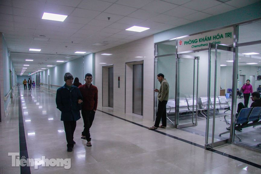 Hiện trung bình hiện mỗi ngày Bệnh viện Trung ương Quân đội 108 tiếp nhận khoảng 4.000-5.000 bệnh nhân đến khám.