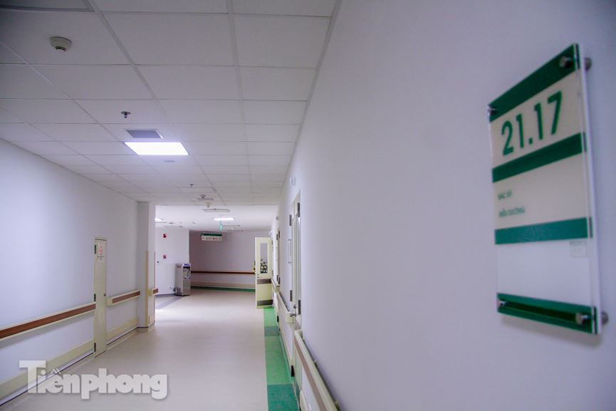 Tổng diện tích sàn xây dựng cụm công trình: 150.000m2, chiều cao tối đa 108m, quy mô giường bệnh 2.000 giường..