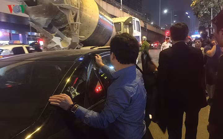 Tài xế sau khi xuống xe đi không vững, lái xe có biểu hiện say rượu.