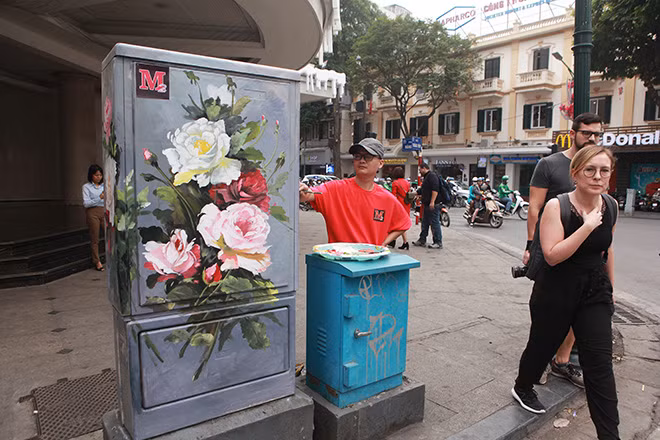 Bot dien ban o Ha Noi bat ngo “no hoa”