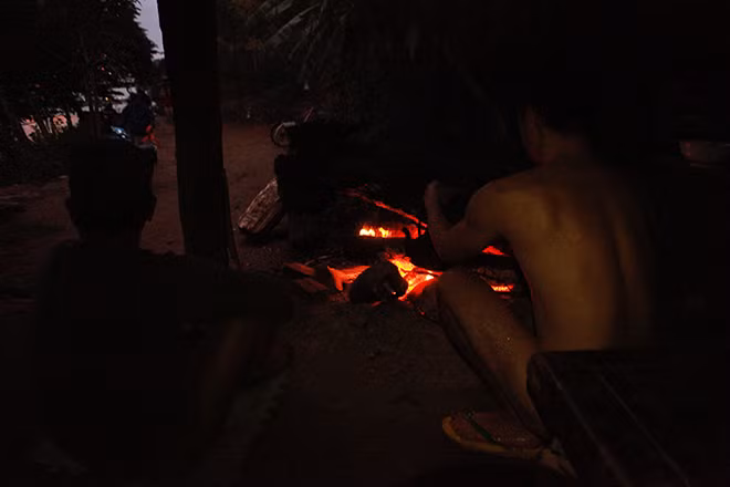 Nguoi Ha Noi tam tien giua bai song Hong trong gia ret duoi 10 do C-Hinh-10