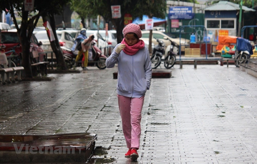 Nguoi Ha Noi trum ao mua, co ro trong dot ret dam dau mua-Hinh-4