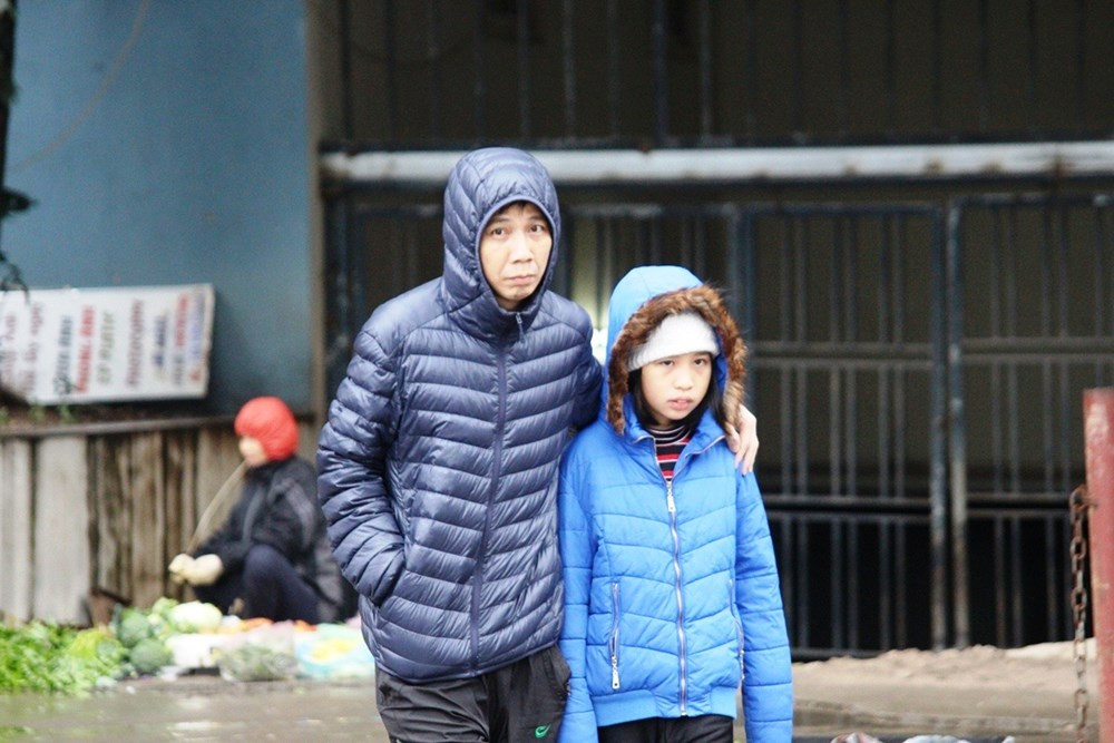 Nguoi Ha Noi trum ao mua, co ro trong dot ret dam dau mua-Hinh-11