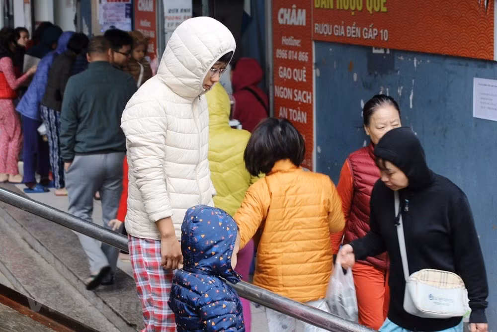 Nguoi Ha Noi trum ao mua, co ro trong dot ret dam dau mua-Hinh-12