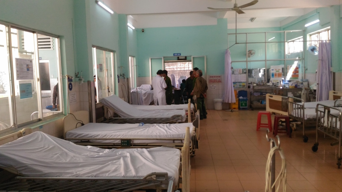 Nổ súng ở Gia Lai: Nghi phạm dùng máy cưa sắt phá khóa, lấy 2 khẩu súng - Hình 2 No sung o Gia Lai: Nghi pham dung may cua sat pha khoa, lay 2 khau sung-Hinh-2