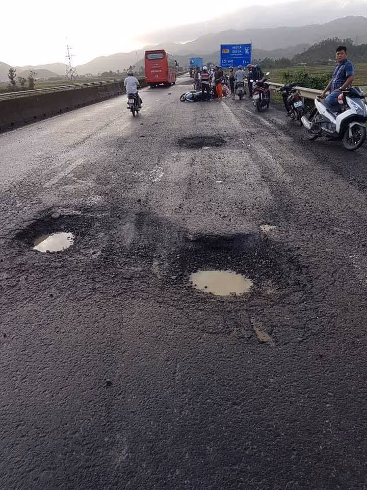 Vi sao gia dinh co con sap o ga tu vong dong y rut don kien?-Hinh-2