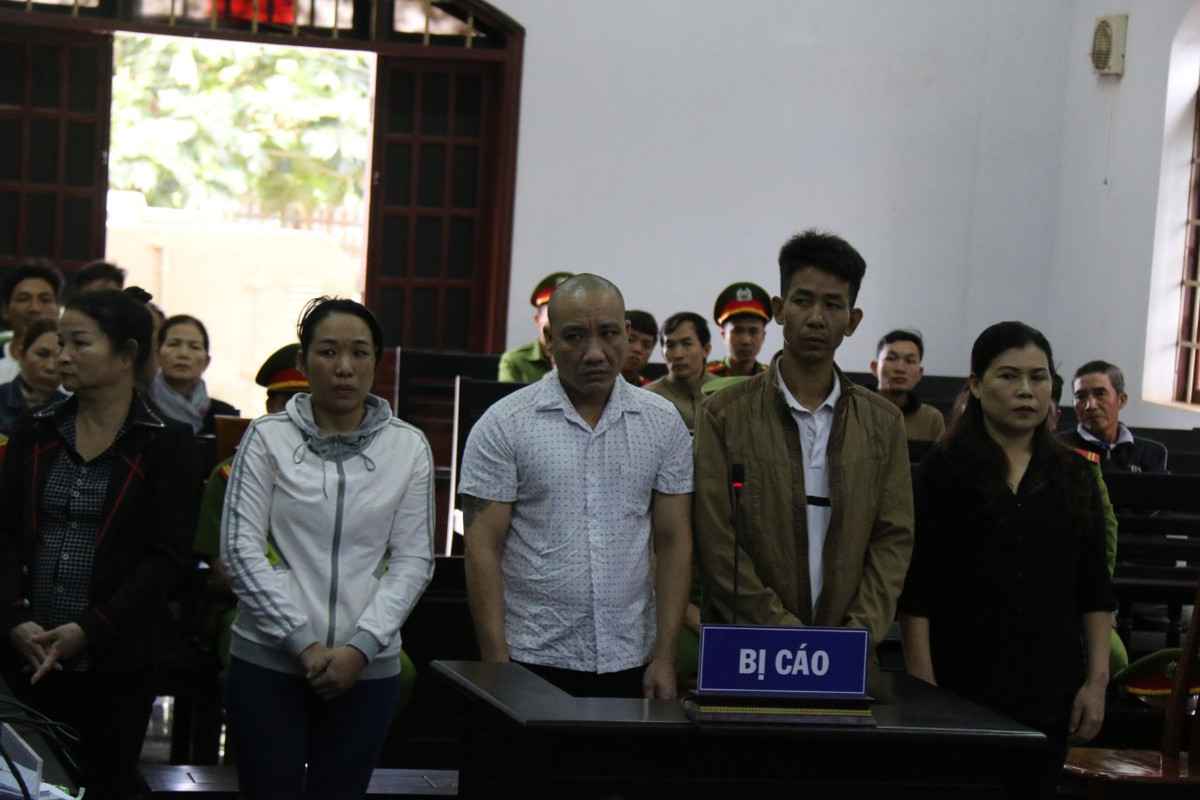 Tuyên án vụ dùng lõi pin trộn vào hồ tiêu tại Đăk Nông Tuyen an vu dung loi pin tron vao ho tieu tai Dak Nong