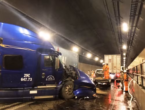 Doc gi hom nay: Ta hoa phat hien nguoi dan ong chet trong tu the treo co-Hinh-3