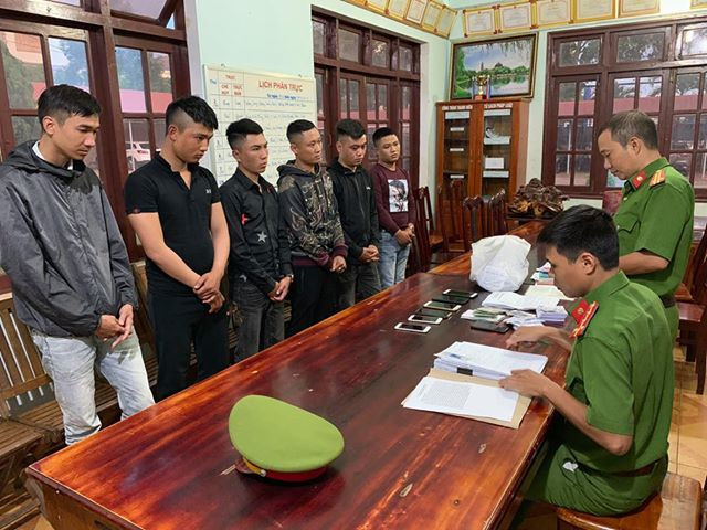 Bat giu hang loat doi tuong cho vay kieu tin dung den