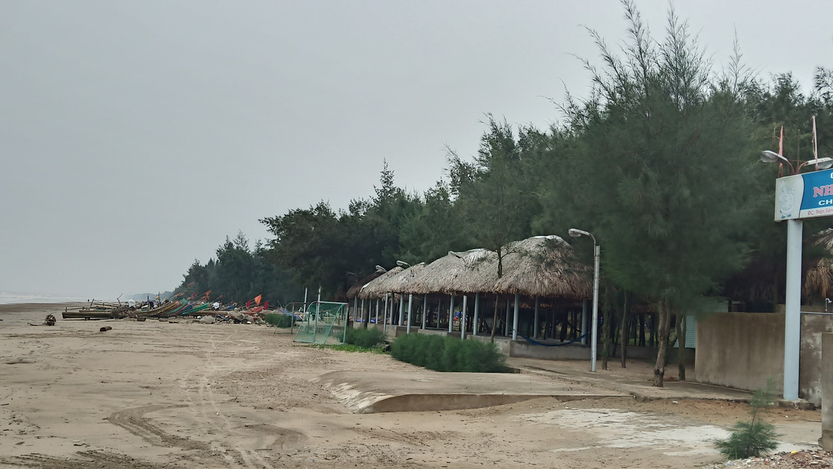 Thanh Hoa xoa rung phong ho lam du lich: Lieu co ban hanh van ban trai luat?