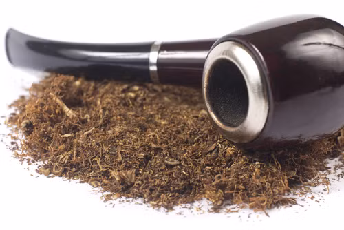  Thuốc lá chữa bách bệnh: Trong nạn dịch hạch ở London vào năm 1665, trẻ con được khuyên hút thuốc lá nhiều. Bởi các nhà khoa học ở Viện Sức khỏe Hoa Kỳ cho rằng thuốc lá rất tốt cho sức khỏe. Trong một giai đoạn của thế kỷ 16, thuốc lá được dùng để chữa rất nhiều loại bệnh, ngay cả ung thư.