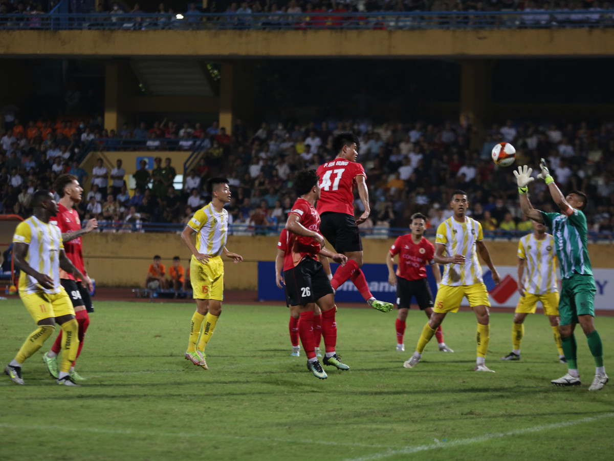 Ngoai binh kem coi, CAHN 