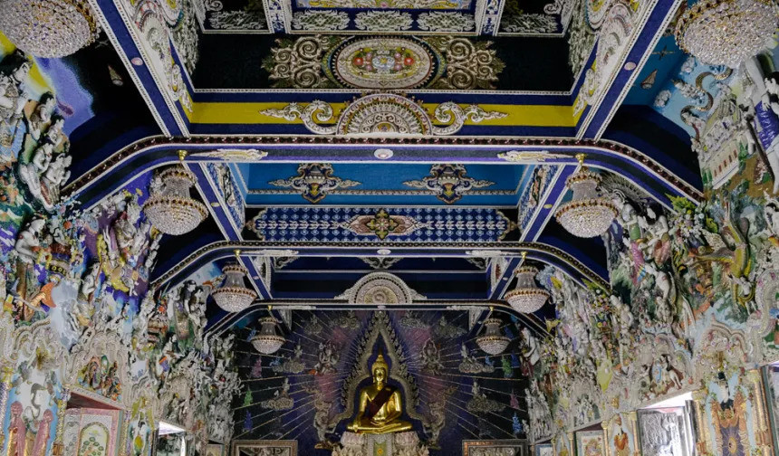 Một số nguồn tin còn cho biết thêm rằng tất cả những bức tượng siêu anh hùng và các nhân vật nổi tiếng thế giới này được đưa vào ngôi đền vì chúng được coi là biểu tượng của điều thiện và có thể bảo vệ Phật giáo.