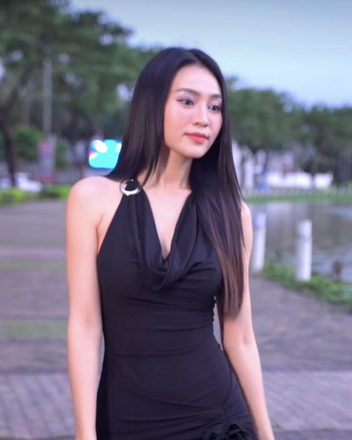 Những lần Ninh Dương Lan Ngọc mặc váy bó sát Nhung lan Ninh Duong Lan Ngoc mac vay bo sat