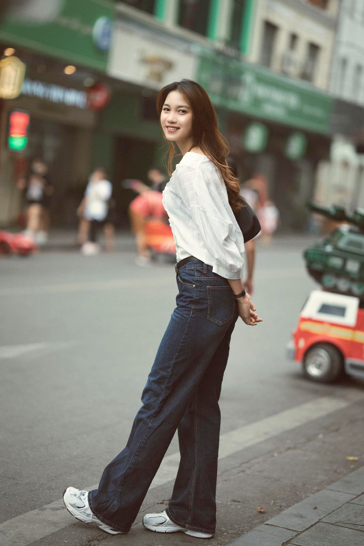 Với chiều cao 1m77, Nguyễn Thị Phương nổi bật mỗi khi xuất hiện. Tại giải bóng chuyền VĐQG 2022, "hot girl" người Hà Nội có tên trong danh sách các ứng viên Hoa khôi của giải.