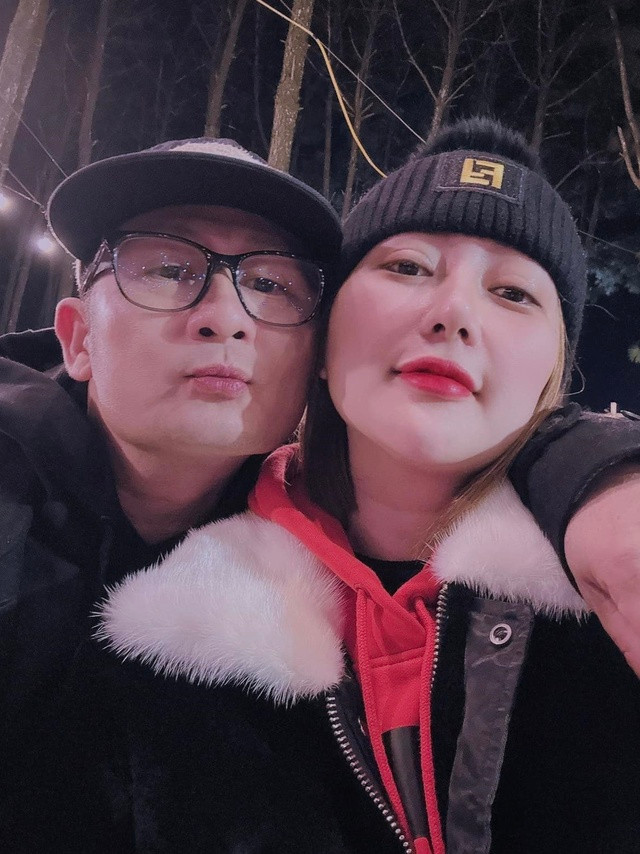 Cuộc sống hạnh phúc của Bằng Kiều bên vợ mới kém 17 tuổi - Hình 2 Cuoc song hanh phuc cua Bang Kieu ben vo moi kem 17 tuoi-Hinh-2