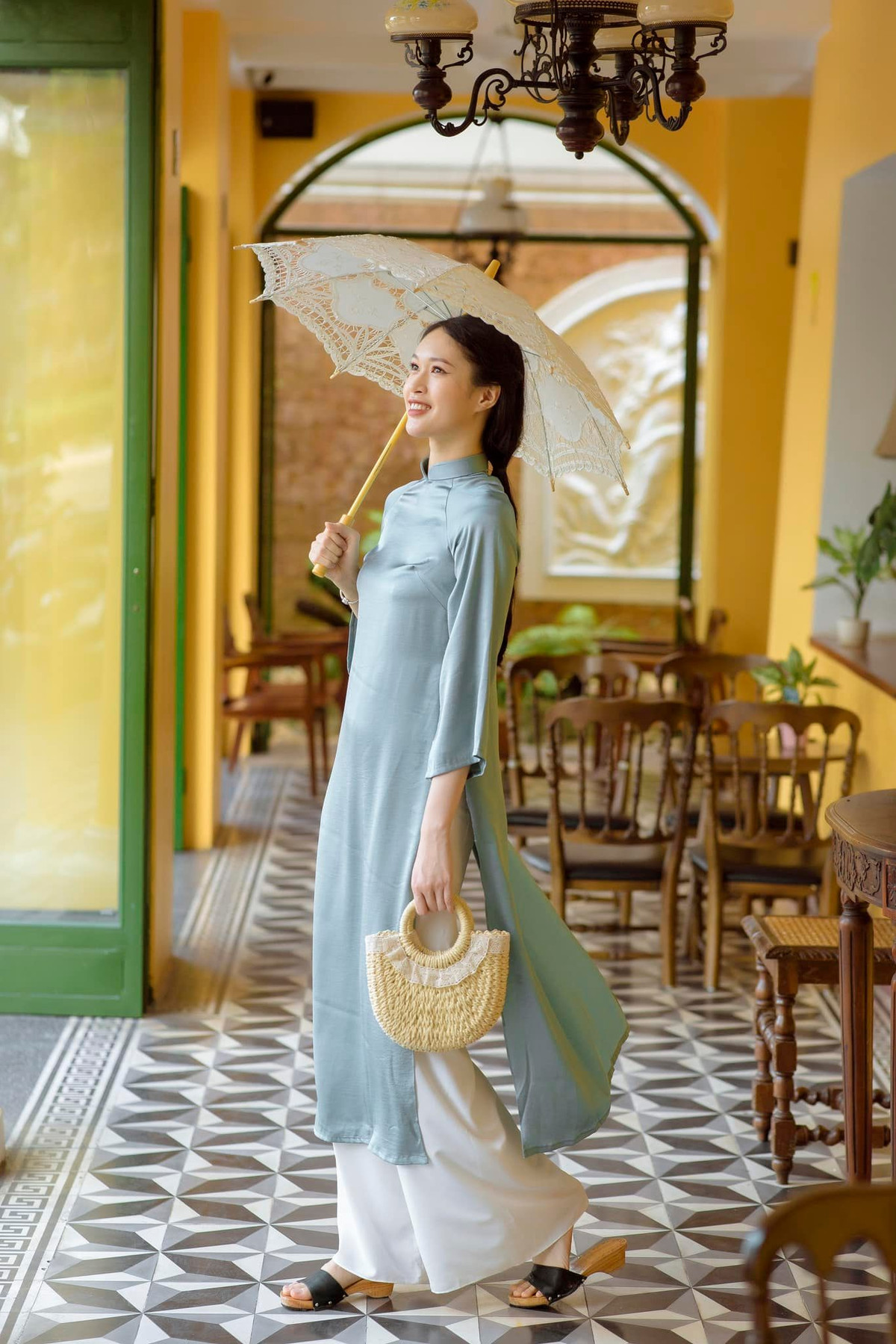 Tuy nhiên, điểm cộng của Võ Tấn Sanh Vy từ vòng sơ khảo là thành tích học tập tốt.