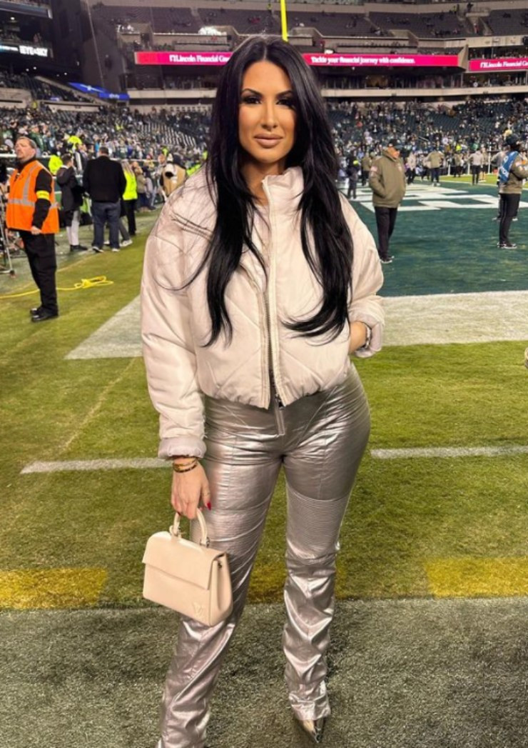 Hiện tại giới thể thao nước Mỹ đang hướng về Super Bowl LVII, trận chung kết bóng bầu dục Mỹ lần thứ 54, nơi Kansas City Chiefs sẽ đối đầu Philadelphia Eagles vào 12/2 sân vận động State Farm, Glendale, Arizona (Mỹ).