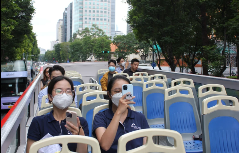 Sap co trai nghiem moi tren tuyen buyt 2 tang o TP HCM-Hinh-3