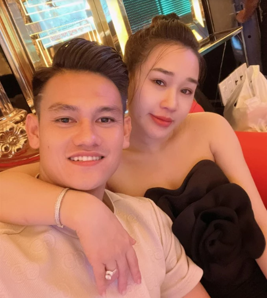 Thu choi “ngon tien” cua gioi cau thu tre: Van Toan co BST khung-Hinh-4