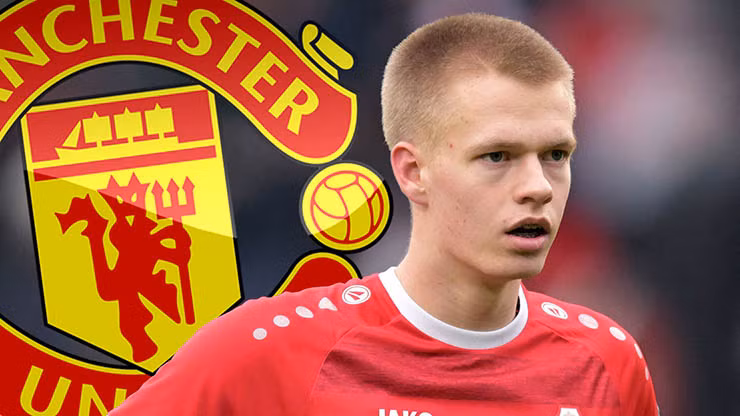 MU tranh than dong nguoi Bi voi Newcastle, Ten Hag de cho McTominay “bay mau“