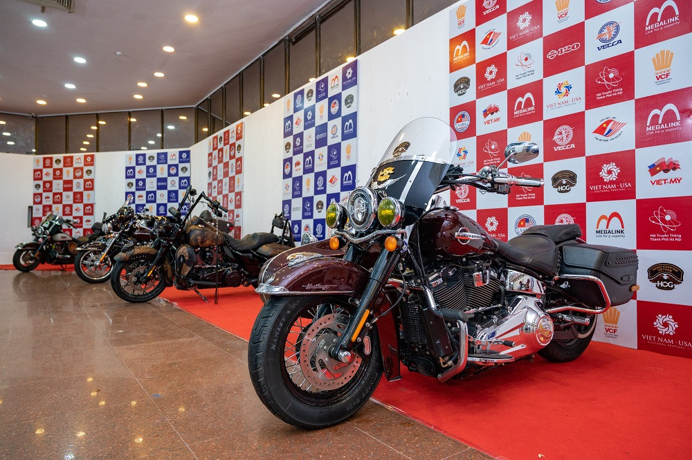 Đặc biệt lần đầu tiên có khu check-in ấn tượng với các mẫu xe phân khối lớn Harley Davidsons đậm chất Mỹ dành cho 500 người.