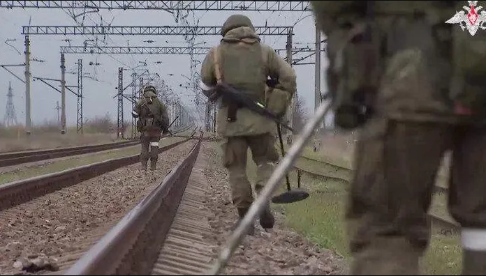 Trong biên chế Quân đội Nga có 3 đoàn tàu bọc thép. Chúng được đặt tên lần lượt là Volga, Yenisei và Baikal. Trong số này, Baikal tự hào có lịch sử phục vụ lâu hơn, trong khi Volga và Yenisei chỉ ra mắt vào năm 2022, khoảng thời gian bắt đầu cuộc xung đột Ukraine.