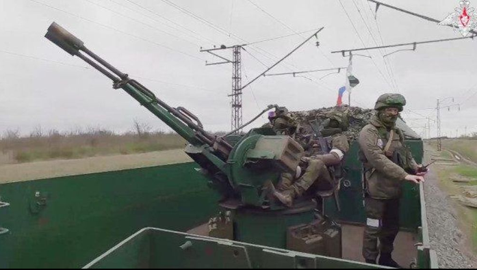 Điều này hàm ý một biện pháp cảnh giác và cho thấy khả năng Ukraine tiến hành các cuộc tấn công vào những nguồn cung cấp nằm sâu trong lãnh thổ Nga, có thể thông qua việc cử các nhóm phá hoạ