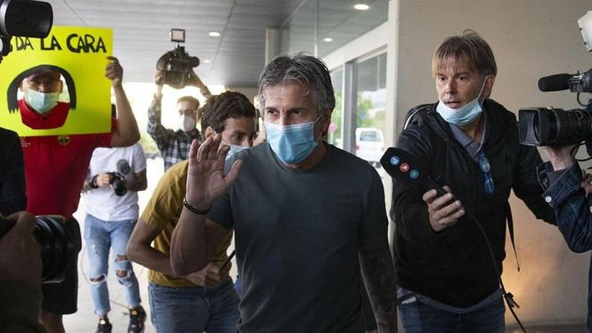 Messi nhan loi de nghi moi cua PSG, khong quay lai Barca