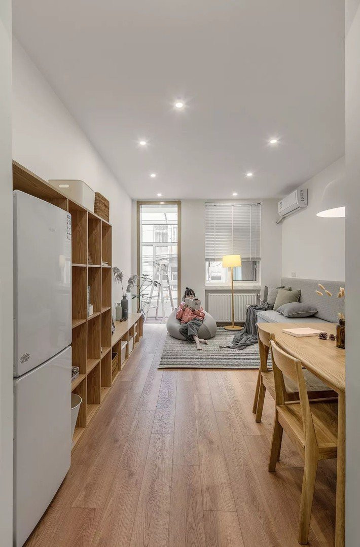 Căn hộ ở khu tập thể cũ biến thành không gian sống đẹp bất ngờ - Hình 2 Can ho o khu tap the cu bien thanh khong gian song dep bat ngo-Hinh-2