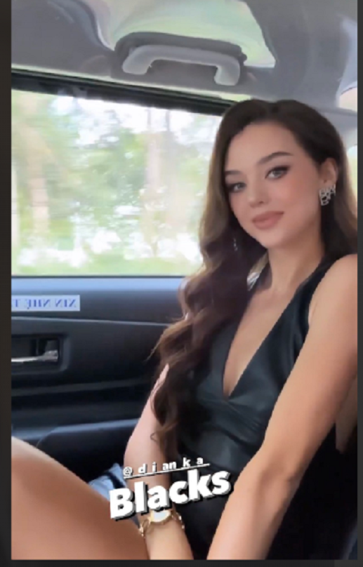 Vợ Bùi Tiến Dũng diện đồ "ton sur ton" với chồng - Hình 3 Vo Bui Tien Dung dien do