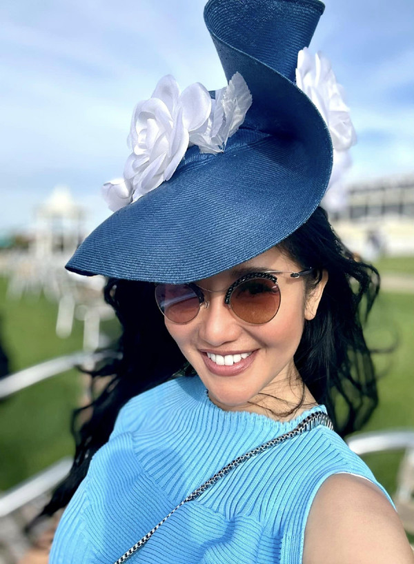 Đầu năm 2020, Hồng Nhung vướng nghi vấn có tình mới khi giới thiệu một người đàn ông ngoại quốc với bạn bè đến thăm nhà ở Mỹ. Được biết, người đàn ông này làm kiến trúc sư giúp Hồng Nhung thiết kế căn biệt thự tại Mỹ.