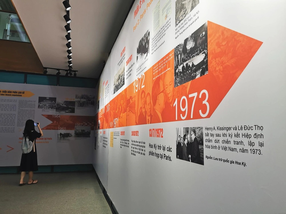 Nhan chung Trai Davis ke lai cuoc dau tri thi hanh Hiep dinh Paris-Hinh-3