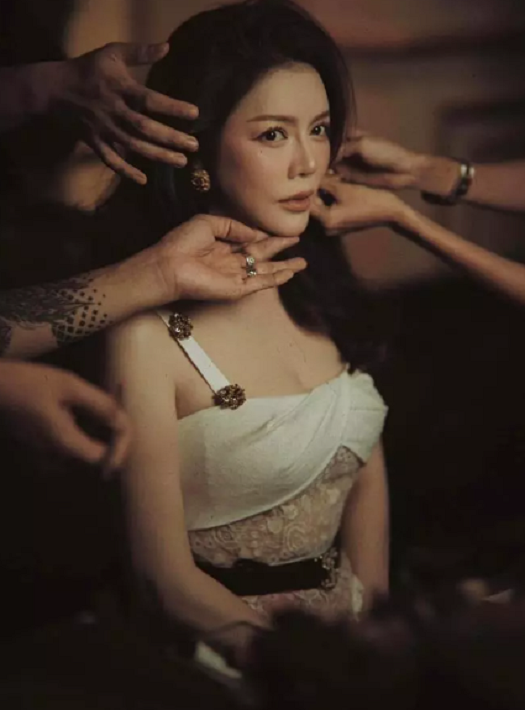 "Tôi chọn đàn ông ở đức tính chứ không chọn ở thành tựu vì để tạo được thành tựu phải do ý chí và đức tính. Đàn ông có đức tính tốt, không bao giờ là người thất bại và vô dụng", Lý Nhã Kỳ nêu quan điểm.