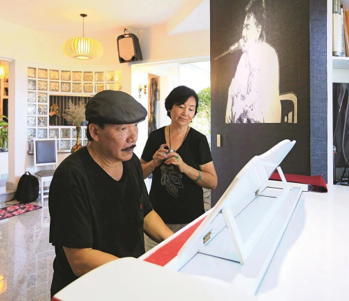 Nhac si Tran Tien: O can nha ven bien, U80 van 