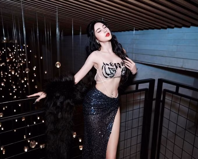 Vi sao nghe si Viet “ne” Thuy Tien khi du su kien?