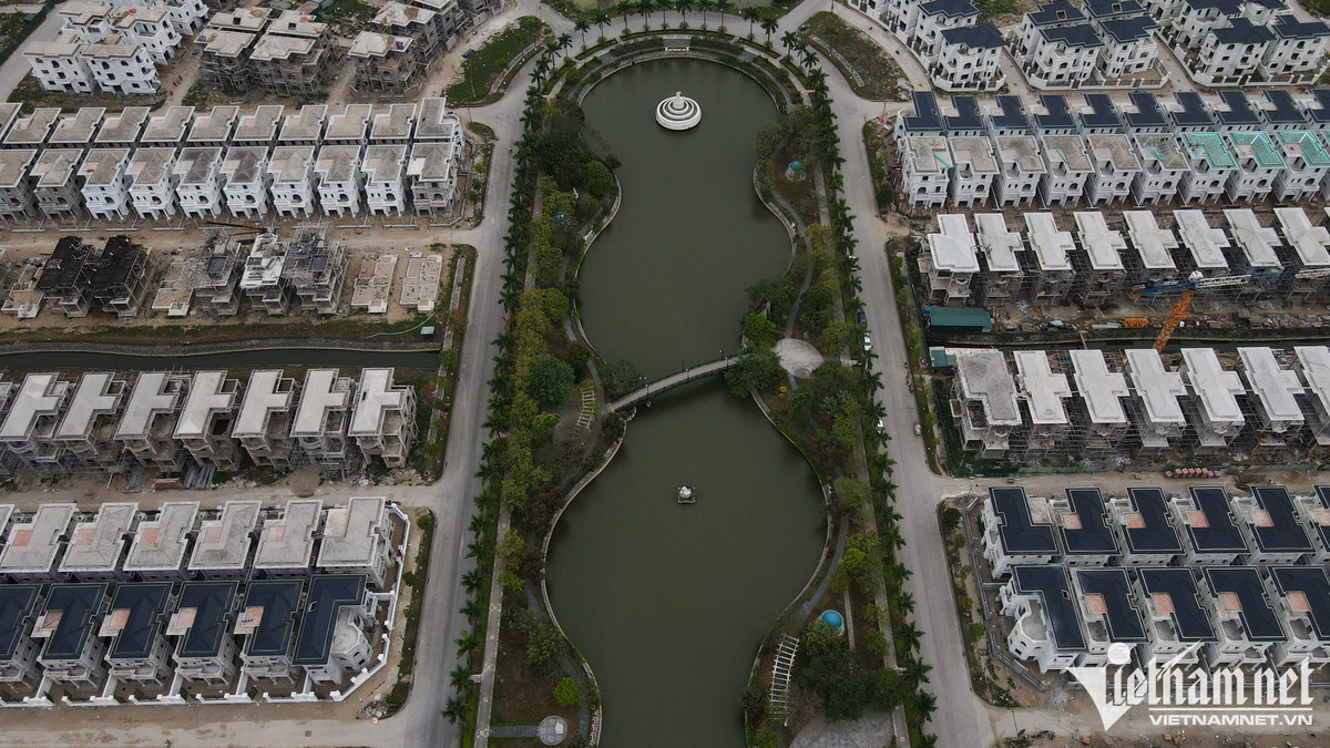 Tuy nhiên đến nay, công trình này vẫn trong quá trình xây dựng, chưa thể đưa vào sử dụng vì chậm tiến độ. Dự án có tổng vốn đầu tư khoảng 3.000 tỷ đồng, hiện được quây tôn kín.