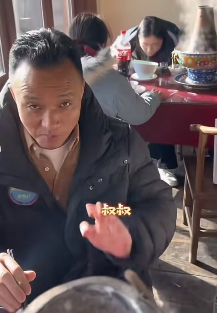 Ly A Bang lay hoa hau kem 19 tuoi, goi bo vo la 