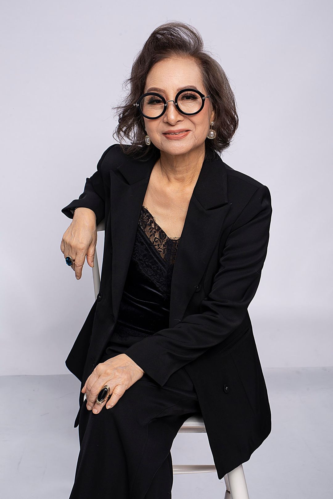 Vẻ đẹp quý phái của NSƯT Vũ Dậu - giai nhân nhạc đỏ một thời - Hình 3 Ve dep quy phai cua NSUT Vu Dau - giai nhan nhac do mot thoi-Hinh-3