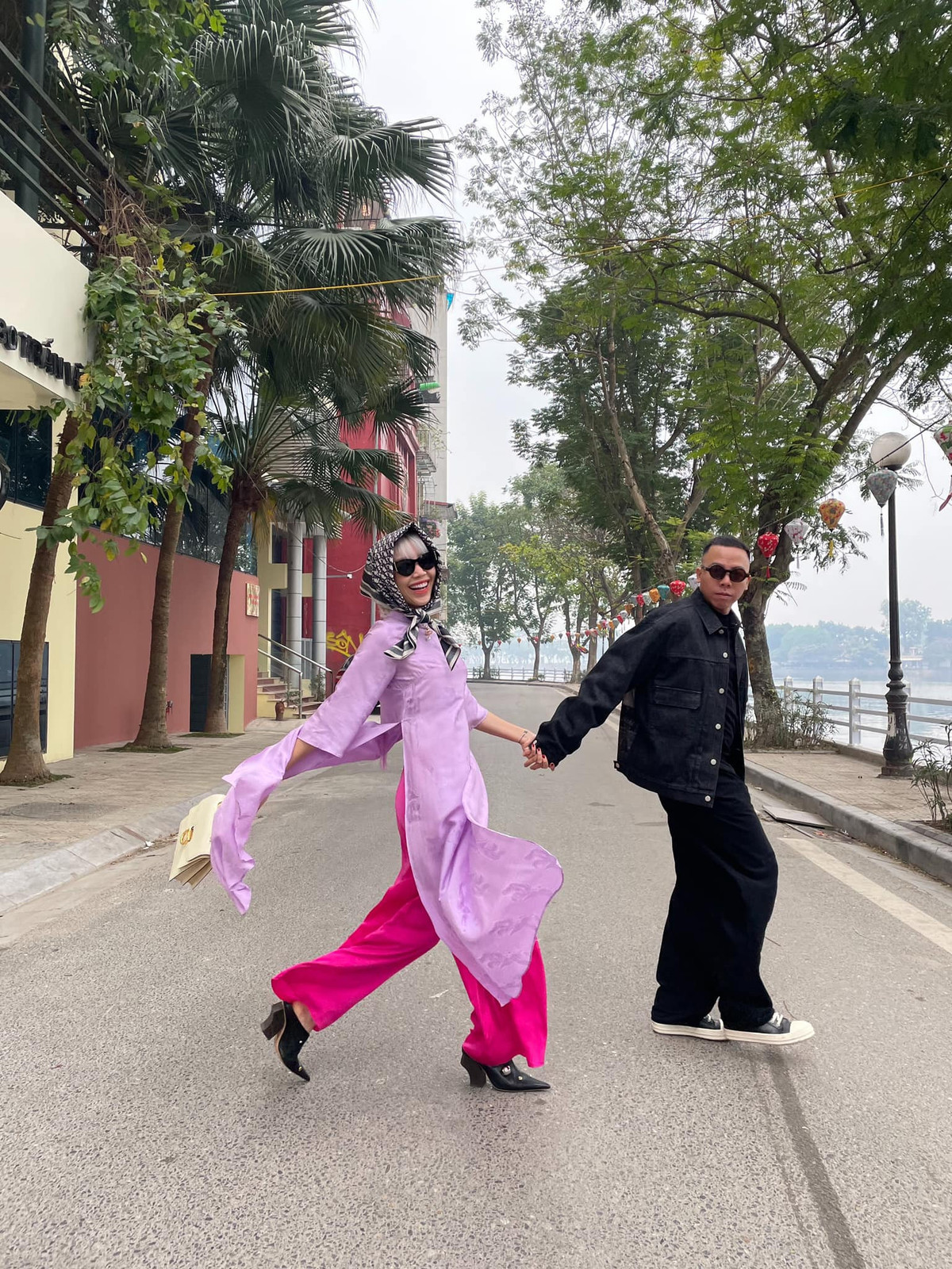 Đến nay, Tóc Tiên và Hoàng Touliver vẫn tận hưởng cuộc sống vợ chồng son cùng nhiều dự định, mục tiêu trong nghệ thuật nên chưa nghĩ đến việc có con.