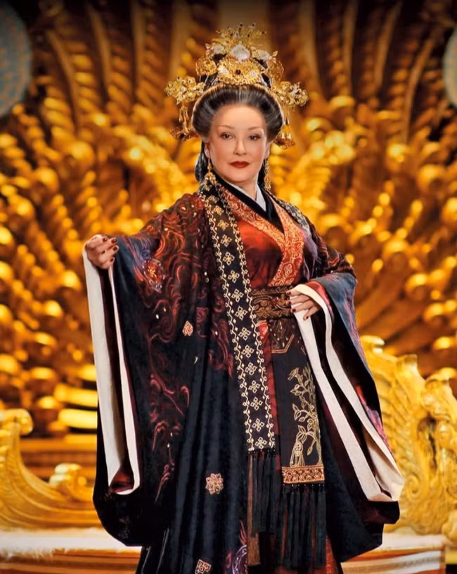 Khong phai nha Duong, day moi la trieu dai phu nu co dia vi cao nhat