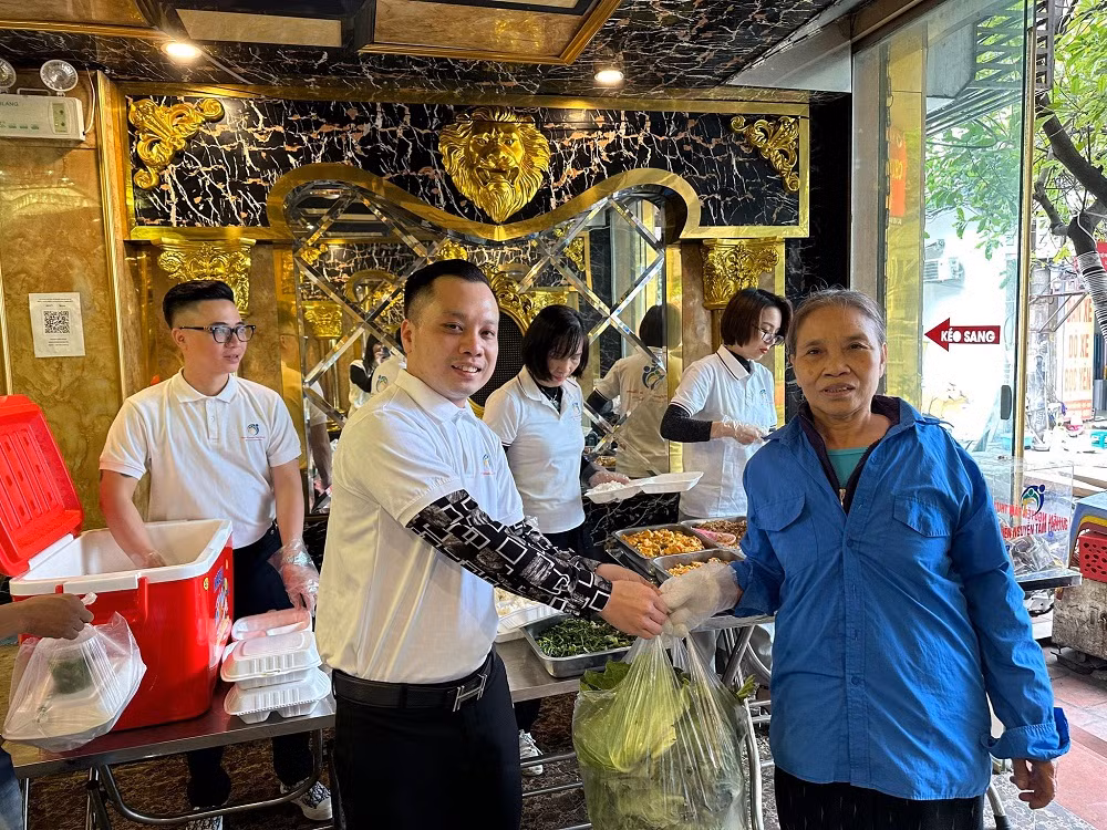 Am ap phan com thien nguyen 1000 dong giua trung tam Ha Noi-Hinh-2