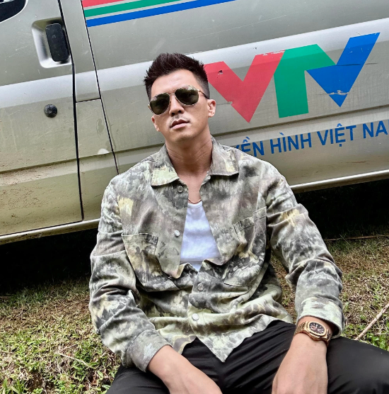 Ha Viet Dung: Chang trai Muong lam du nghe, lay vo hot girl-Hinh-2