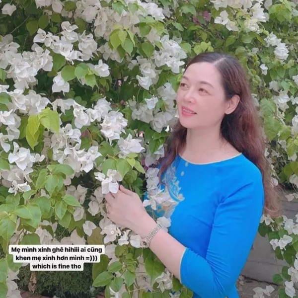 Còn mẹ ruột Hoa hậu Lương Thùy Linh, bà Hương luôn dặn con phải cố gắng làm hết khả năng của mình, song song quan tâm việc học và giữ gìn sức khỏe.