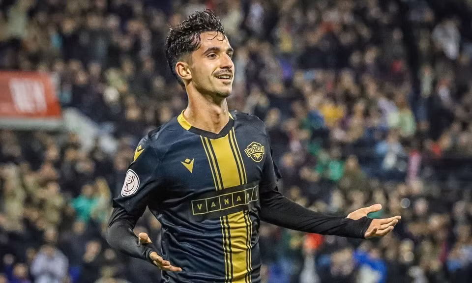 Cau thu lap hat-trick vao luoi Barca co gi dac biet